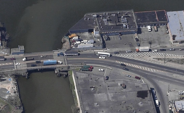 Metropolitan Avenue Bridge: Metropolitan Avenue Bridge 6